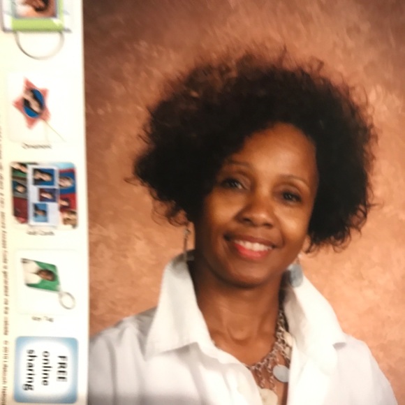 Meet your Posher, Deborah - Picture 1 of 1